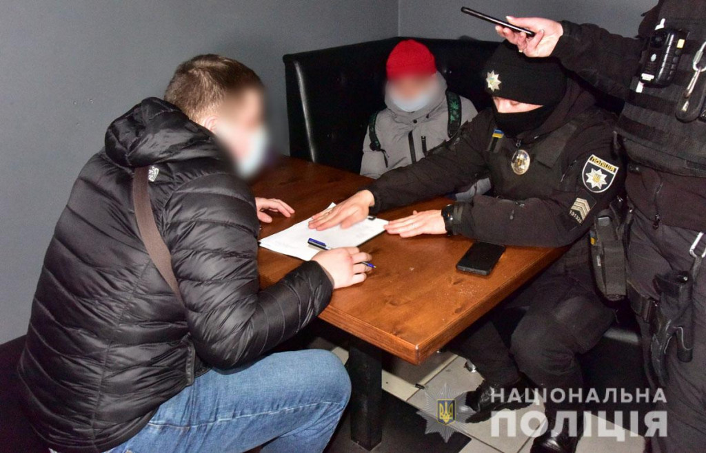 З початку карантину поліція Донеччини припинила роботу 147 закладів, які порушили протиепідемічні правила