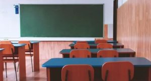 В школах Украины с 1 января вводят новые правила: какой должна быть еда, мебель и туалеты