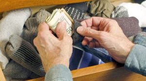 Де в будинку не можна зберігати гроші: п’ять місць, які притягують бідність