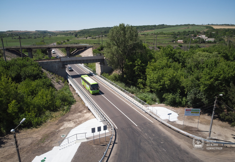 На Донеччині вже відновлено 10 мостів, відновлення ще трьох завершиться до кінця року