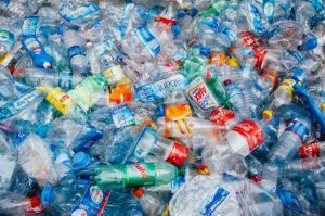 Coca-Cola, Roshen и PepsiCo возглавили рейтинг загрязняющих Украину брендов