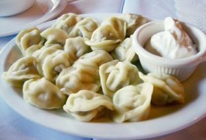 Вкуснейшее тесто для пельменей: не разварятся и будут держать форму