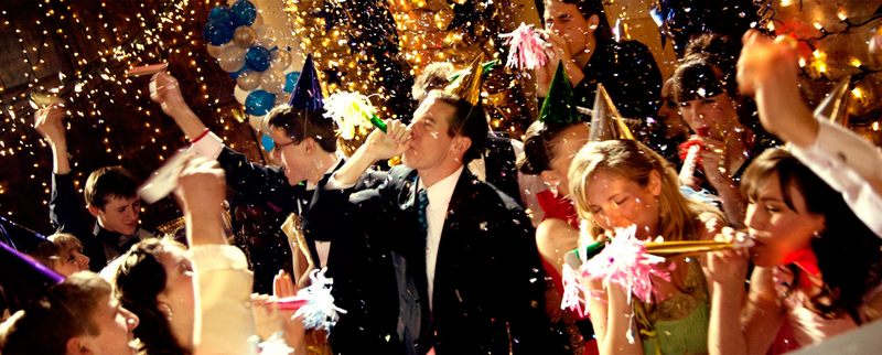 В Украине запретили проведение массовых новогодних корпоративов