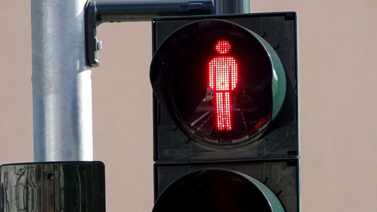 Меняются знаки и правила для пешеходов. В Украине введены новые ПДД. Главные изменения