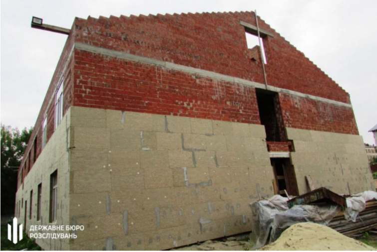 На строительстве казарм в Донецкой области украли 3 млн гривен