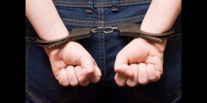 За добу поліція Слов’янська розкрила крадіжку з підприємства та супермаркету