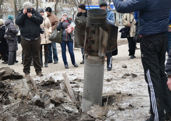 Краматорск помнит и скорбит: шесть лет назад город обстреляли из “Смерча”, погибли 17 мирных жителей