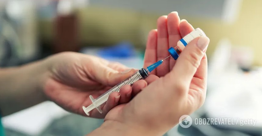 Нужна ли прививка переболевшим коронавирусом: ответ эксперта