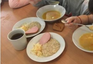 Поесть на 5 гривен в день. Кто и зачем попытался удешевить питание в школах Славянска