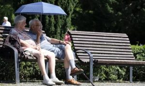 Украинским пенсионерам грозит сокращение пенсии в полтора раза, — министр