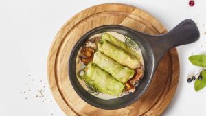 Мини-голубцы с курицей и грибами: домашний рецепт