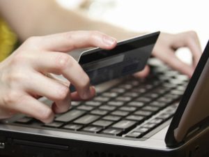 Минулого тижня десять мешканців Слов’янська стали жертвами шахраїв, суми збитків – від 5 до понад 100 тисяч гривень – поліція нагадує про обережність