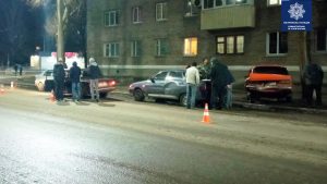 Пошкодив три автівки та мав ознаки сп’яніння: у Слов’янську водій отримав протоколи від патрульних