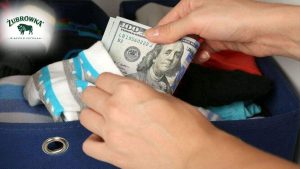 Где спрятать деньги: 7 секретных мест, о которых не догадается ни один грабитель