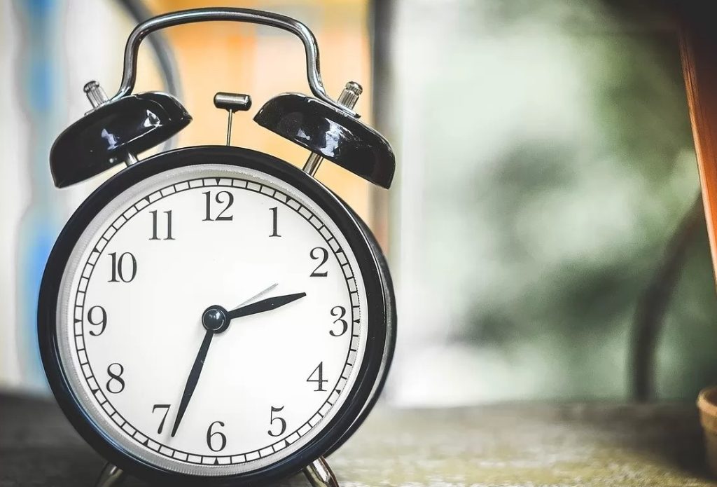 Отмена перевода часов в Украине: в регионах могут появиться разные рабочие графики