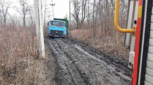 Лиман: бійці ДСНС витягли вантажний автомобіль з багнюки