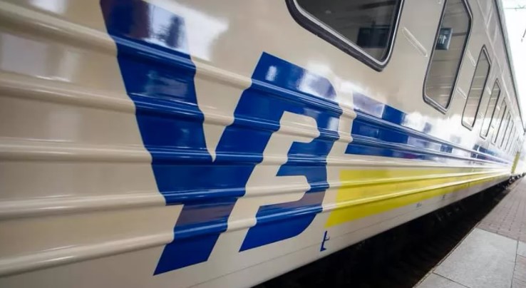 “Укрзализныця” не будет автоматически запрещать посадку и высадку в “красных” зонах