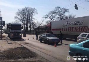 У Слов’янську на пішохідному переході легковик збив дитину