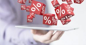 Банки массово выдают клиентам кредитные карты: как не оказаться в долговой яме