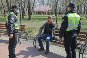 Карантин в Украине: Разумков рассказал, введут ли комендантский час