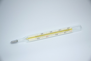 Доктор Комаровский назвал главные ошибки при измерении температуры тела