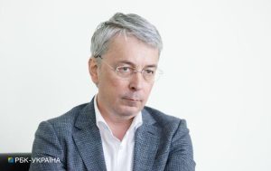 Министр культуры рассказал, будут ли еще закрывать телеканалы в Украине