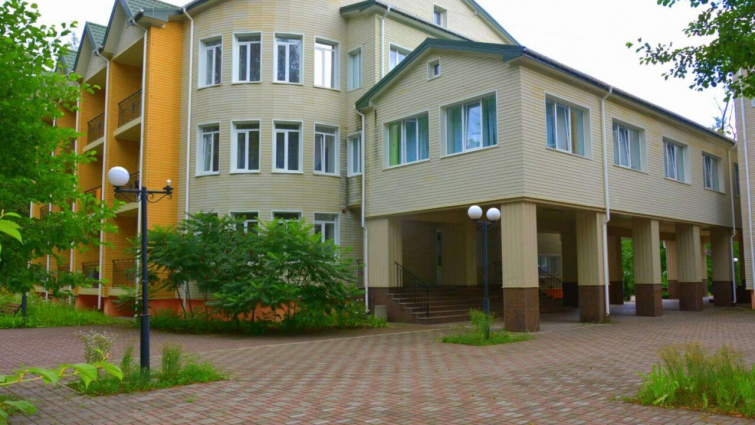 В детском оздоровительном центре «Жемчужина Донетчины» происходит реконструкция трех корпусов и столовой