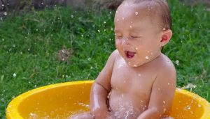 Как правильно купаться в Чистый четверг: озвучены советы