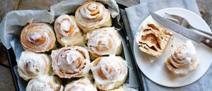 Синнабоны – лучший рецепт домашних булочек с корицей