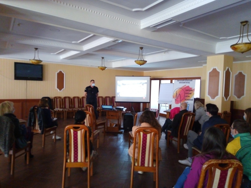 У Святогірську проходить освітній семінар з організації наметового таборування