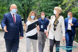 У Слов’янську Генеральний секретар ОБСЄ Хельга Марія Шмід відвідала Лабораторію моніторингу вод Східного регіону