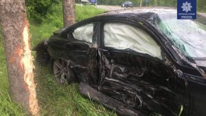 BMW у кюветі, а Geely відірвало передню частину: наслідки ДТП під Слов’янськом