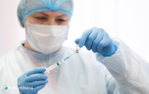 В Украине рассматривают вариант обязательной COVID-вакцинации для учителей