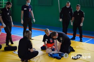 Поліцейські Донеччини отримують навички з домедичної підготовки у Слов’янську