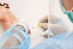 Ученые установили, что антитела против COVID-19 работают как минимум год