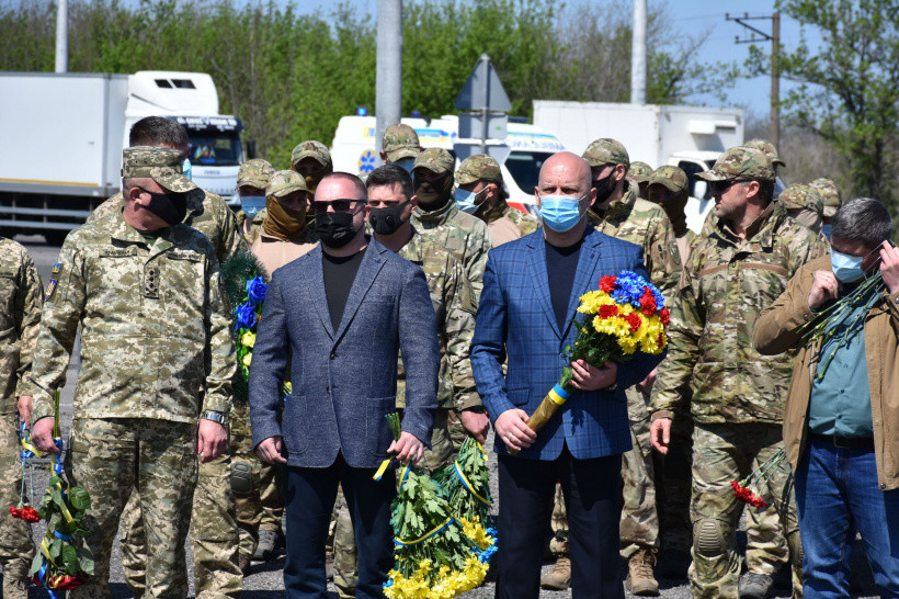 photo5229065770724602694 820x360