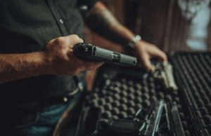 Кабмин готовится автоматизировать регистрацию и учет оружия в Украине