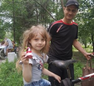 У сквері Мрія відбувся майстер клас з виготовлення ляльки-мотанки “На щастя”