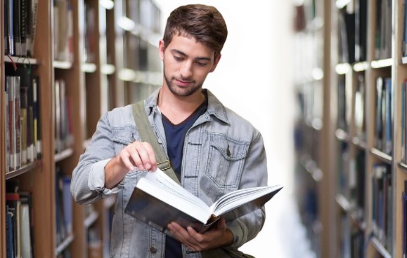 Стоимость обучения на контракте в Украине: вузы обновили цены в 2021 году