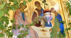 Троица: чем нельзя украшать дом на Зеленые праздники