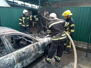 У Краматорську в результаті пожежі легкового автомобіля постраждала жінка