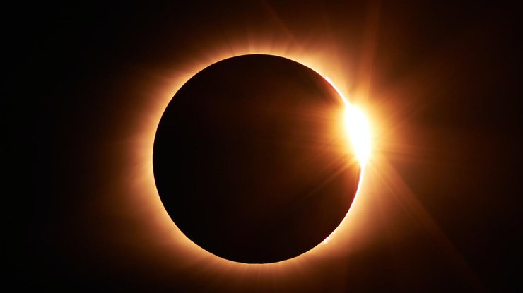 Солнечное затмение 10 июня: человечество увидит “огненное кольцо”