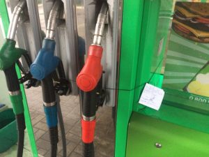 На Донеччині триває робота із виявлення нелегальних АЗС: за тиждень проведено 18 перевірок