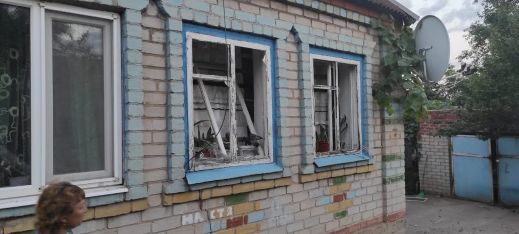 Боевики обстреляли Нью-йорк на Донетчине: есть повреждения