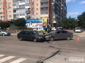 Полицейские устанавливают обстоятельства двух ДТП с пострадавшими