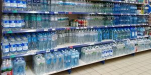 Россияне, офшоры и другие: кто поит украинцев минеральными водами