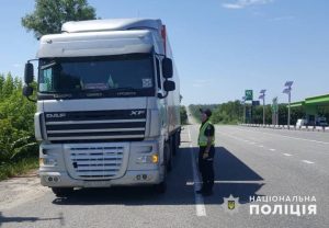 На території обслуговування поліції Слов’янська триває профілактичне відпрацювання автодоріг – з початку її проведення не зафіксовано жодної ДТП