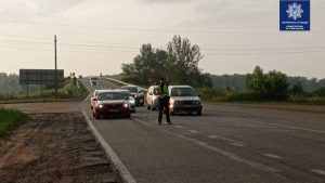 На Лиманском повороте чтобы не было пробок дежурили полицейские