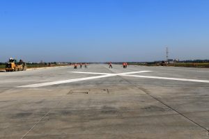 В Украине построили полностью новую взлетно-посадочную полосу: первую за 10 лет