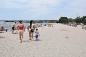 На каких пляжах в Донецкой области нельзя купаться